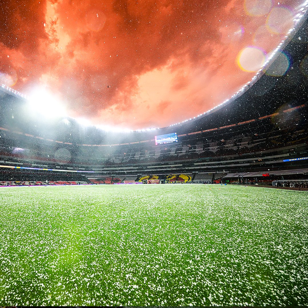 These views of the Azteca during a hail storm on Friday night 🫢
