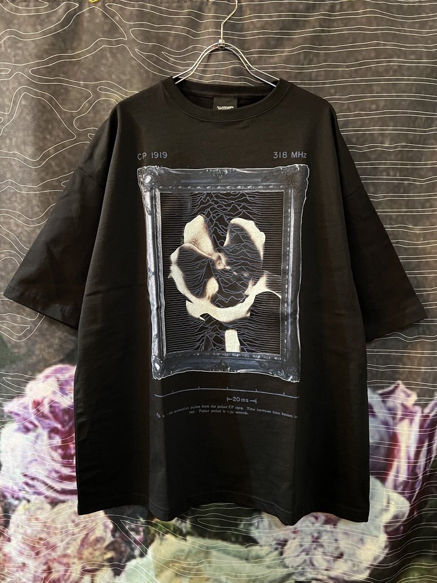 ALLAROUNDx悠介コラボTシャツは 全て完売しました(再入荷はありません