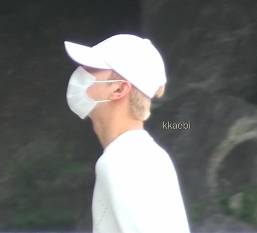 sugarcandymark's tweet photo. JUNGWOO BLONDE HAIR IS BACKKKKK https://t.co/UBWRwpZKzo