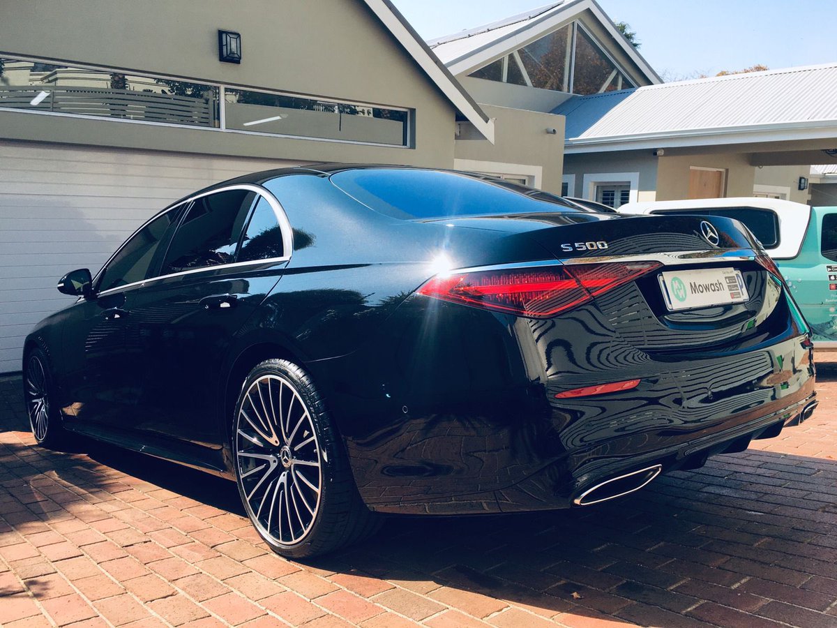 MowashZA's tweet photo. Itβs not clean until itβs Mowashed π₯π₯π₯π±#TheBestOrNothing #Mowash #CarWash #CarPolish #SClass #Premium https://t.co/dOWIuO04wu