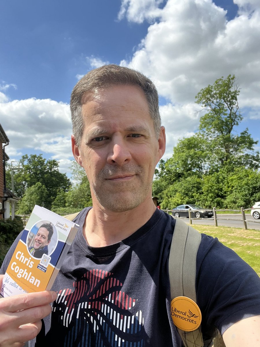 Out this morning with the team in Acres and Langshot! Let’s get @_Chris_Coghlan elected for the @LibDems on 4 July! @HorleyLibDems @MVLibDems