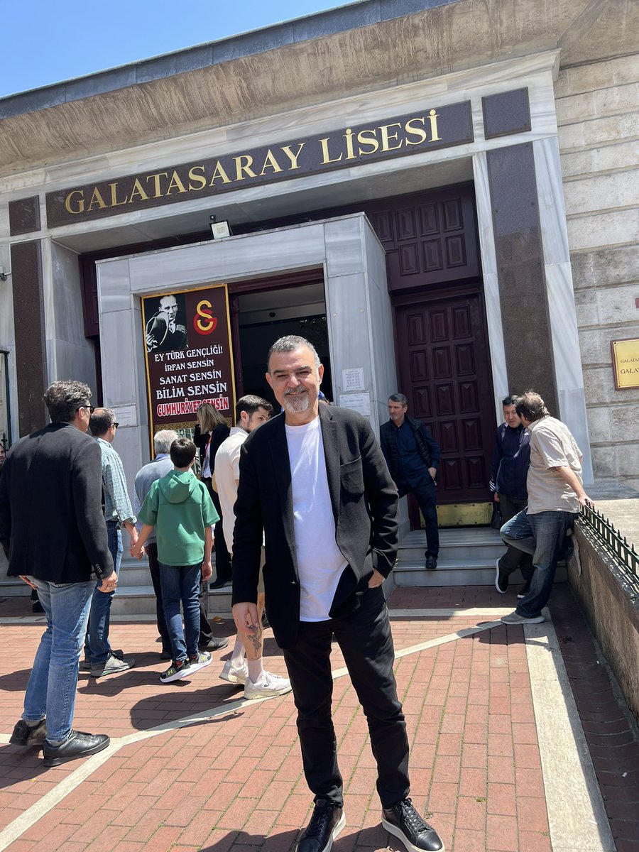 Türkiyenin en büyük ve en başarılı  klübünde oyumuzu kullandık Mayıs 2024 ❤️💛.Hayırlı olsun.