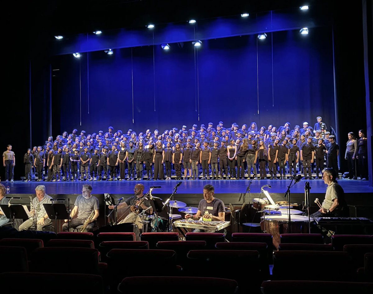 INScalgravat's tweet photo. Tenim més fotos del #FemOpera de la setmana passada amb la participació d'alumnes de 1r d'ESO. https://t.co/MdJs2NKxdV