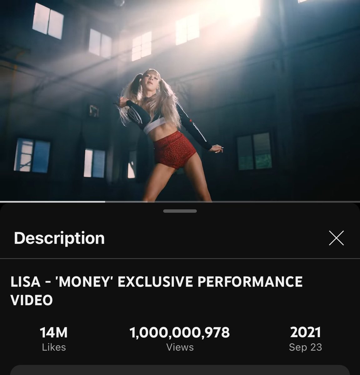 lalisamgger's tweet photo. LISA NOW BECOME THE FASTEST KPOP IDOL TO REACH 1B VIEWS IN YOUTUBE AHHHHHH 🥳🥳🥳🥳🤩 https://t.co/zCVEbJQnbT