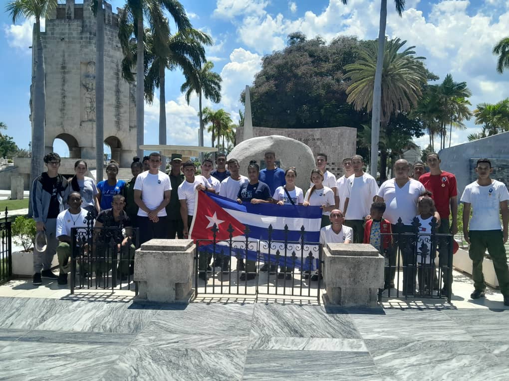 Nuestra juventud sigue demostrando que estos son tiempos de Unidad y Victoria. #Cuba