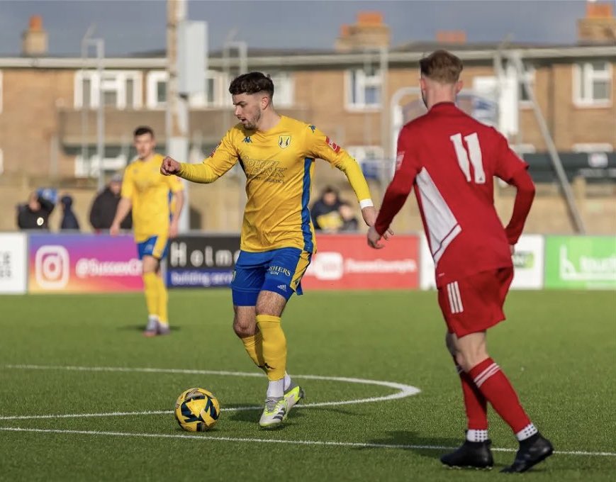 Briggs: “I can’t wait to get started at Whitehawk. I am looking forward to a successful season and playing in front of all the fans! See you all soon! 🦅” #COYH ❤️