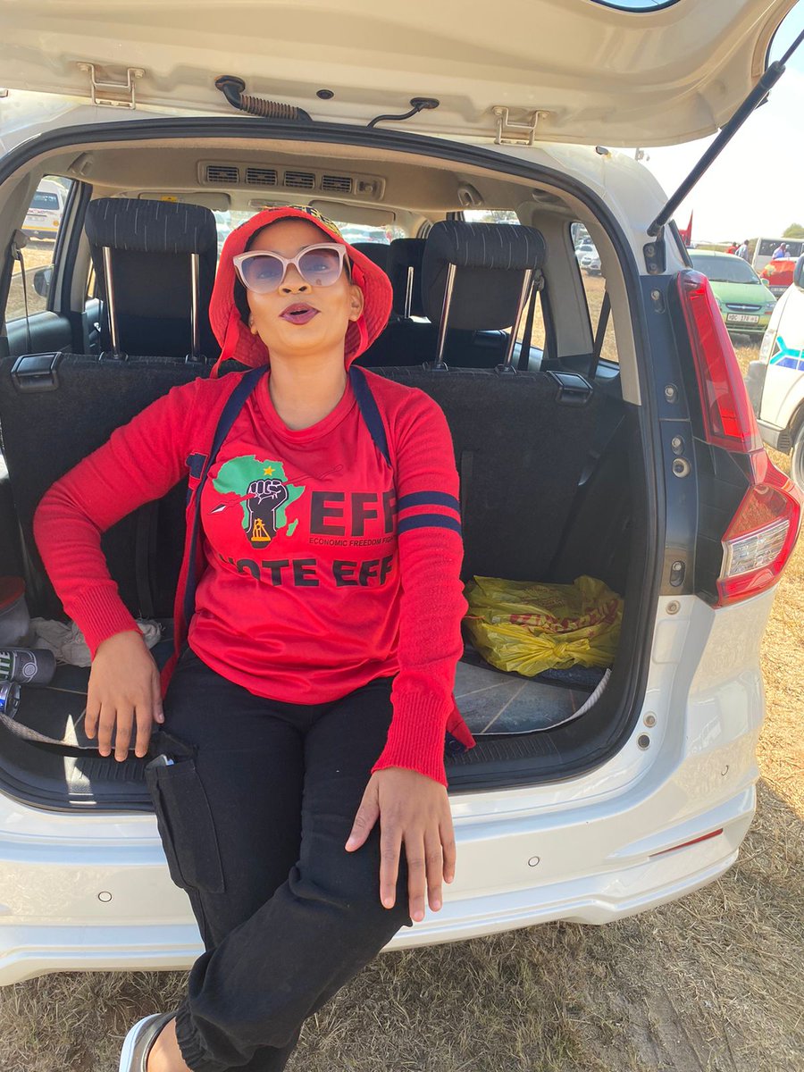 Taba kgolo ke #VoteEFF

#EFFTshelaThupaRally