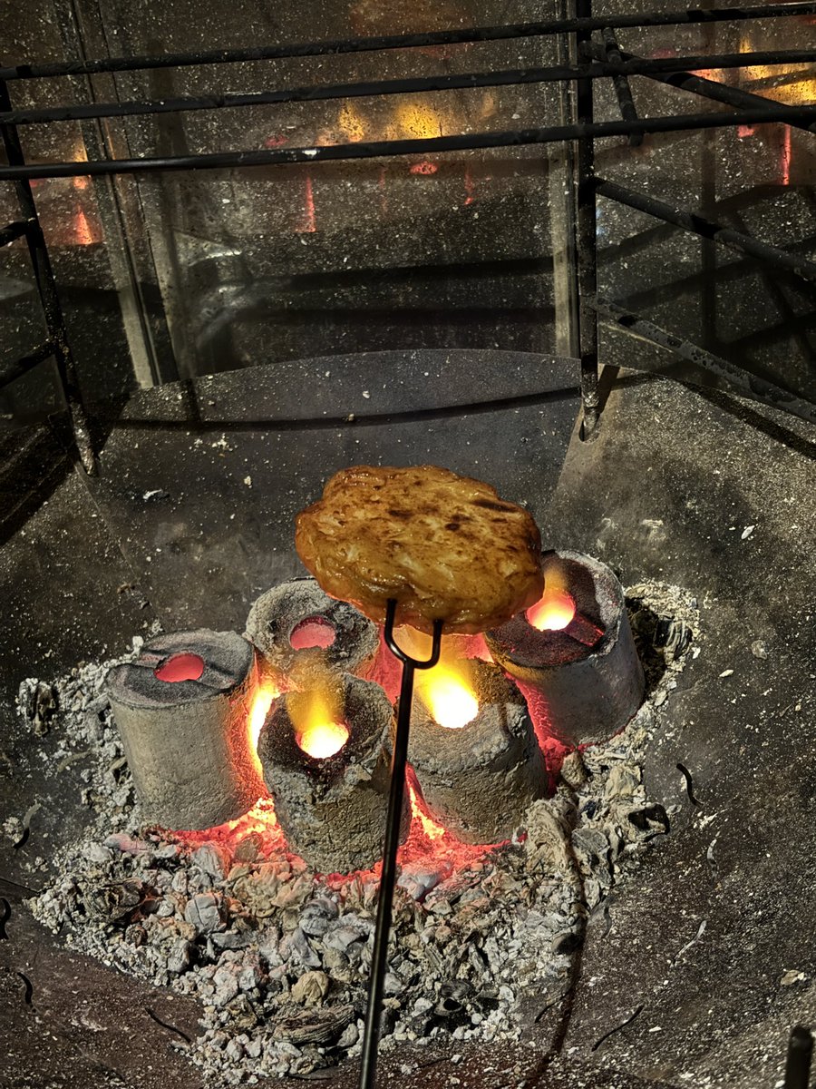 _ne_ko_o_'s tweet photo. こんなことしながら2時間くらいダラダラと飲み食いしてます https://t.co/g1TbYMQCG7