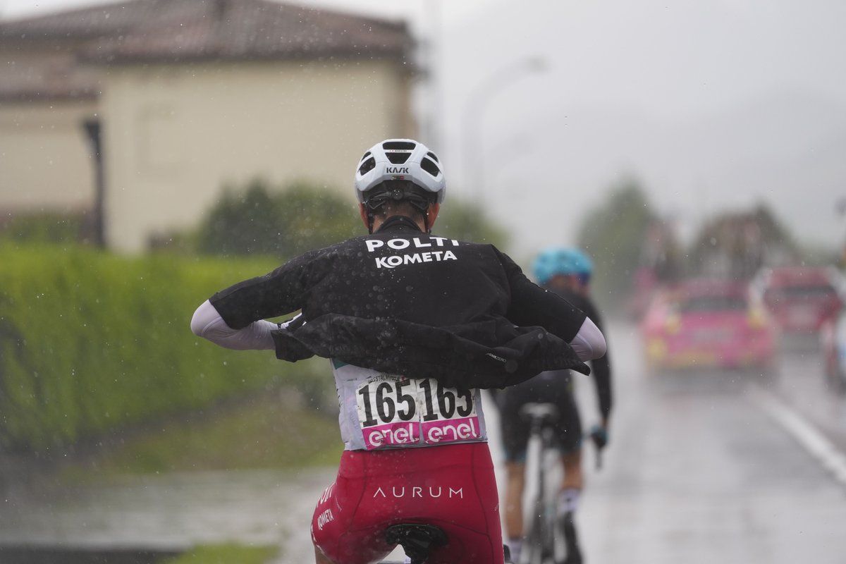 Giro d'Italia tweet media
