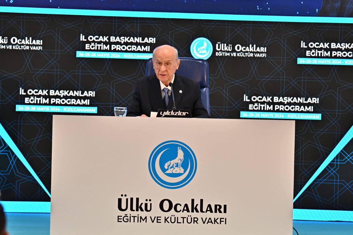 ayyildirim1's tweet photo. Liderimiz Sayın Devlet BAHÇELİ, “Ülkü Ocakları İl Başkanlarına Yönelik Eğitim Programı” açılışı öncesinde basın toplantısı düzenledi. https://t.co/4bBxt3CqAv