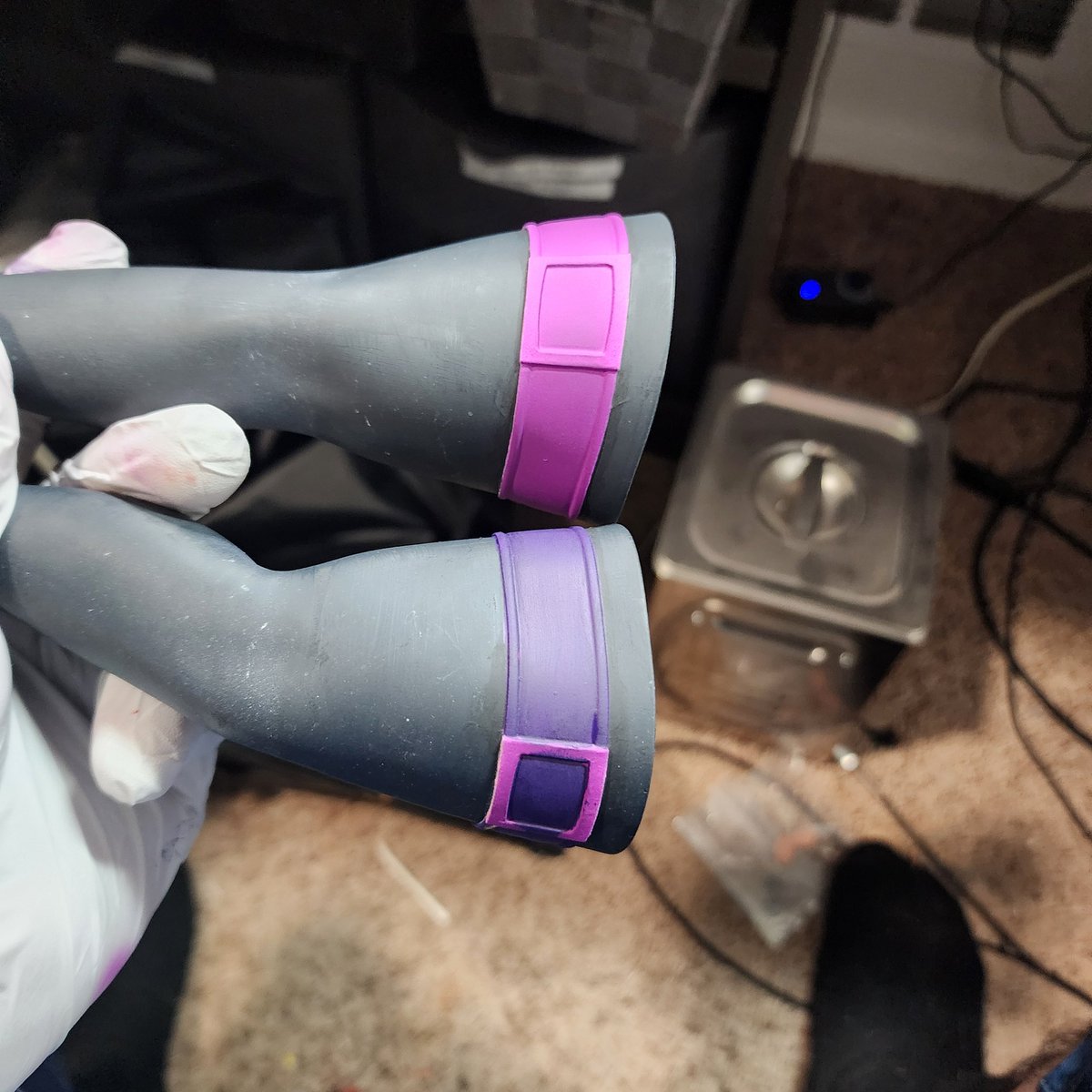 artofthecrowe's tweet photo. Working on the Rushzilla Yoko again now that I got comms are done and need to get this done now to get it off my desk. Updating all the buckles to that dark purple  as that red violet looks pink.

#yoko #rushzilla #wip #resinmodel #displaymodel #pinup https://t.co/uHNItXqcGw
