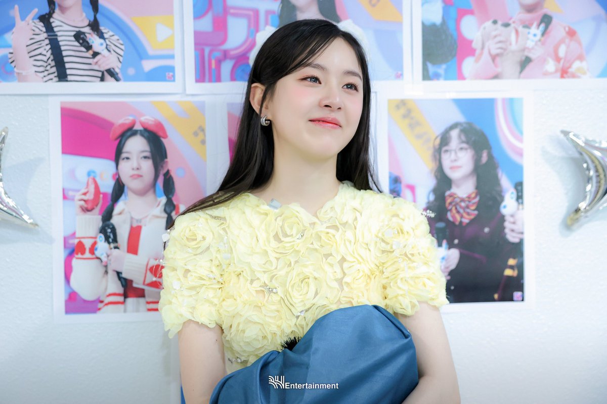 Boleh enggak kita new convo disini? Yuk ngobrol sama yang abis kena senggol... {nangis} Gimana harinya mentemen? Udah siap belum...? 🥺💔