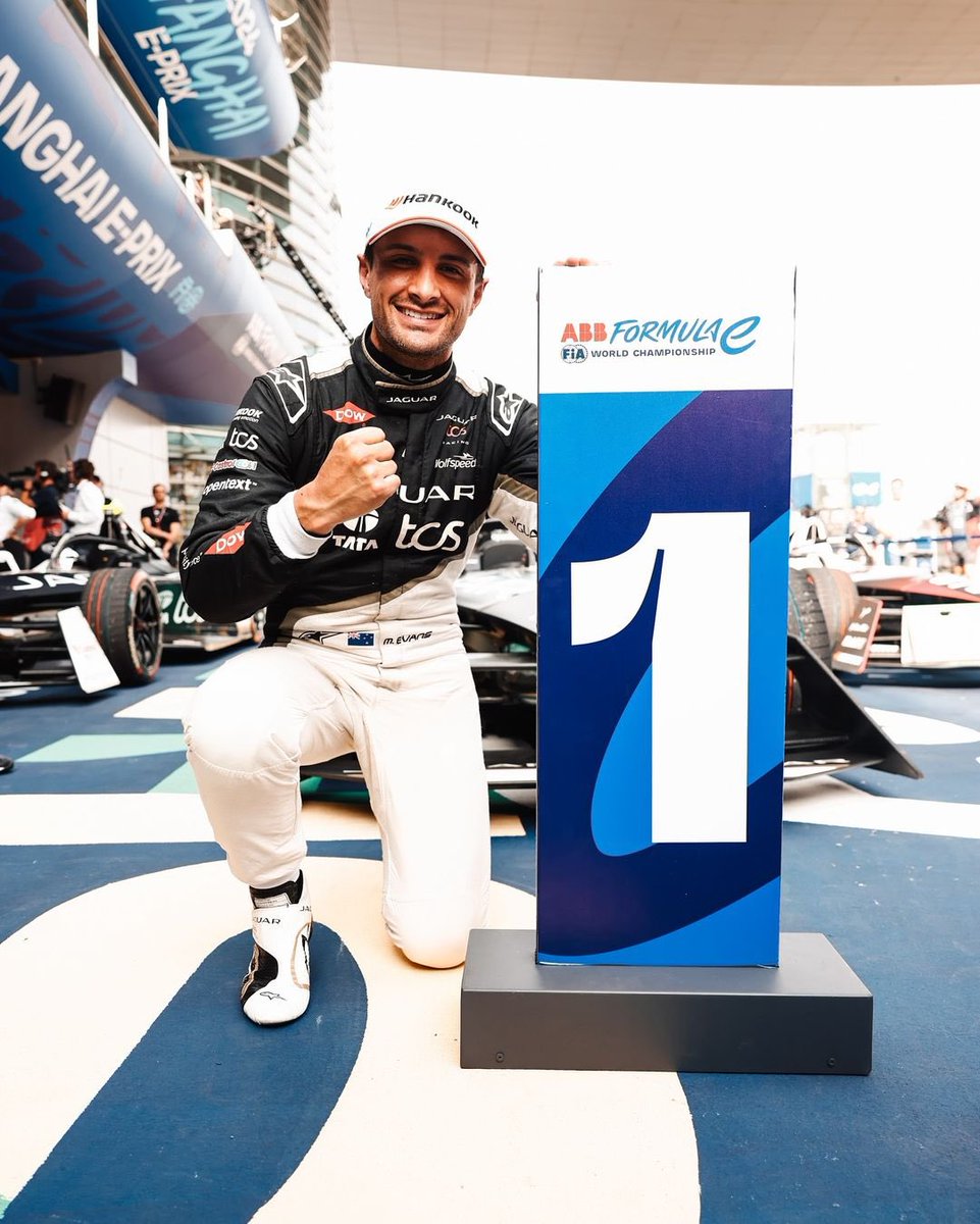 jamsportsmgmt's tweet photo. Back in action for the #ShanghaiEPrix and @mitchevans_ put himself 3rd in a super close quali. From the second row of the grid Mitch stayed in the mix upfront playing out a brilliant strategy to bide his time and pounce on the final lap to cross the line victorious! 🏆👏 

#ME9 https://t.co/XzfPFz295J