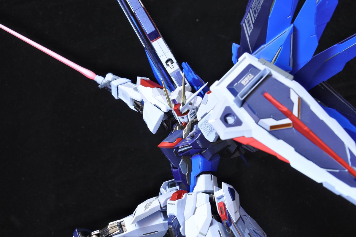 夜のフィギュア撮影会
お題   『フリー』

METAL BUILD フリーダムガンダム CONCEPT 2 SNOW SPARKLE Ver
#METALBUILD
#メタルビルド
#SEEDFREEDOM