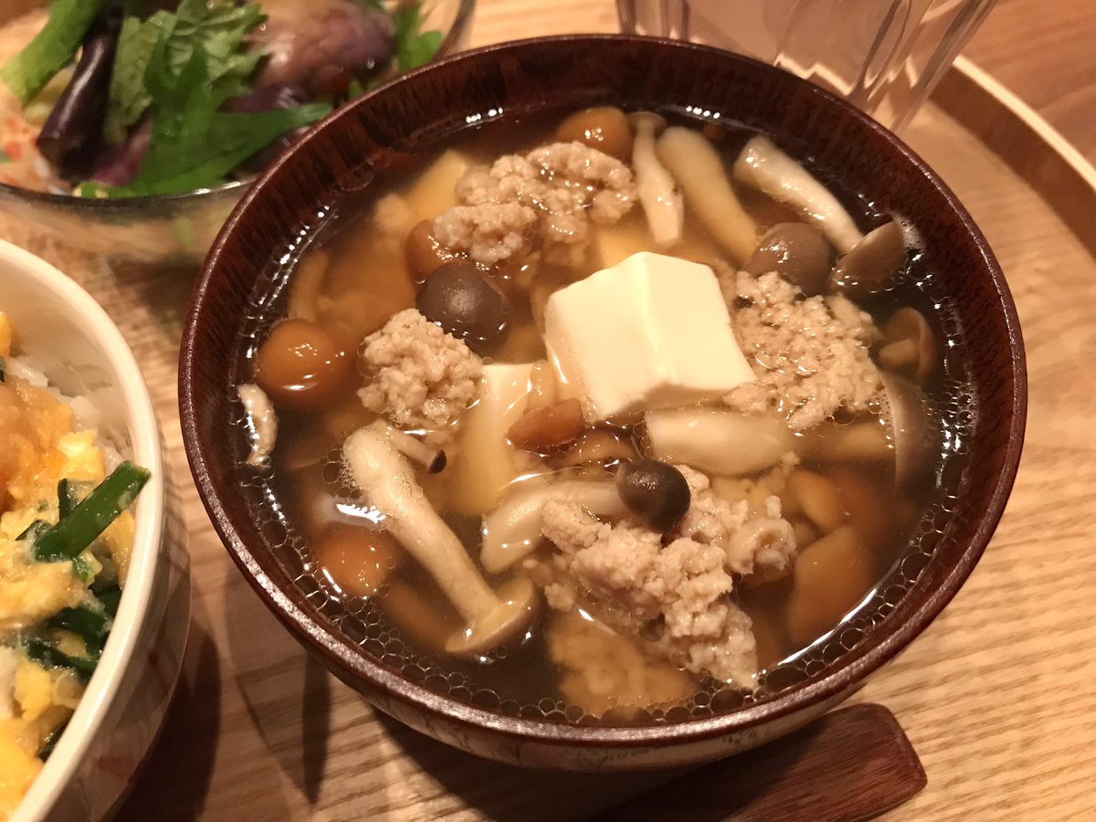 mainooyatsu's tweet photo. たくさんの方が作ってくださった、大好きなスープ。具材はなめこ、しめじ、絹豆腐、鶏そぼろ☺️ https://t.co/qJulWPrdK7