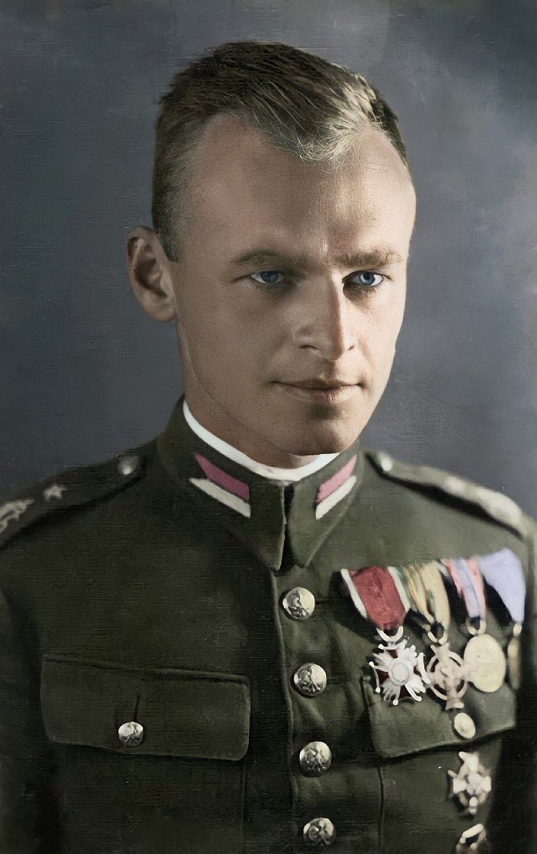 Witold Pilecki is often described as one of the bravest men that have ever lived.

He volunteered to infiltrate Auschwitz as a prisoner in order to send info to the resistance.

The Polish hero was murdered by the Soviet communists on May 25th, 1948. 

Rest in Peace 🇵🇱
