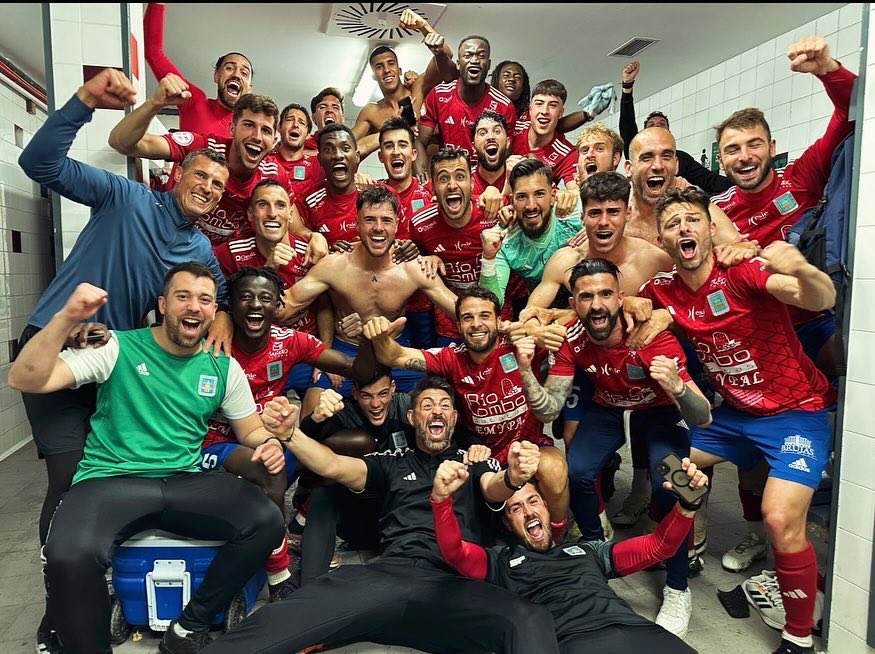 davidcubillas's tweet photo. A por el último baile juntos tíos! ❤️ 👏🏼🔝 @SDTarazona https://t.co/OtSW2vNMLz