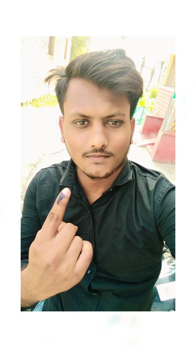 AltafHu57031391's tweet image. I voted. ❤️ my 1st vote completed. ❤️ vote for India 🇮🇳 #vaishalividhansabha
#kbpmselfie