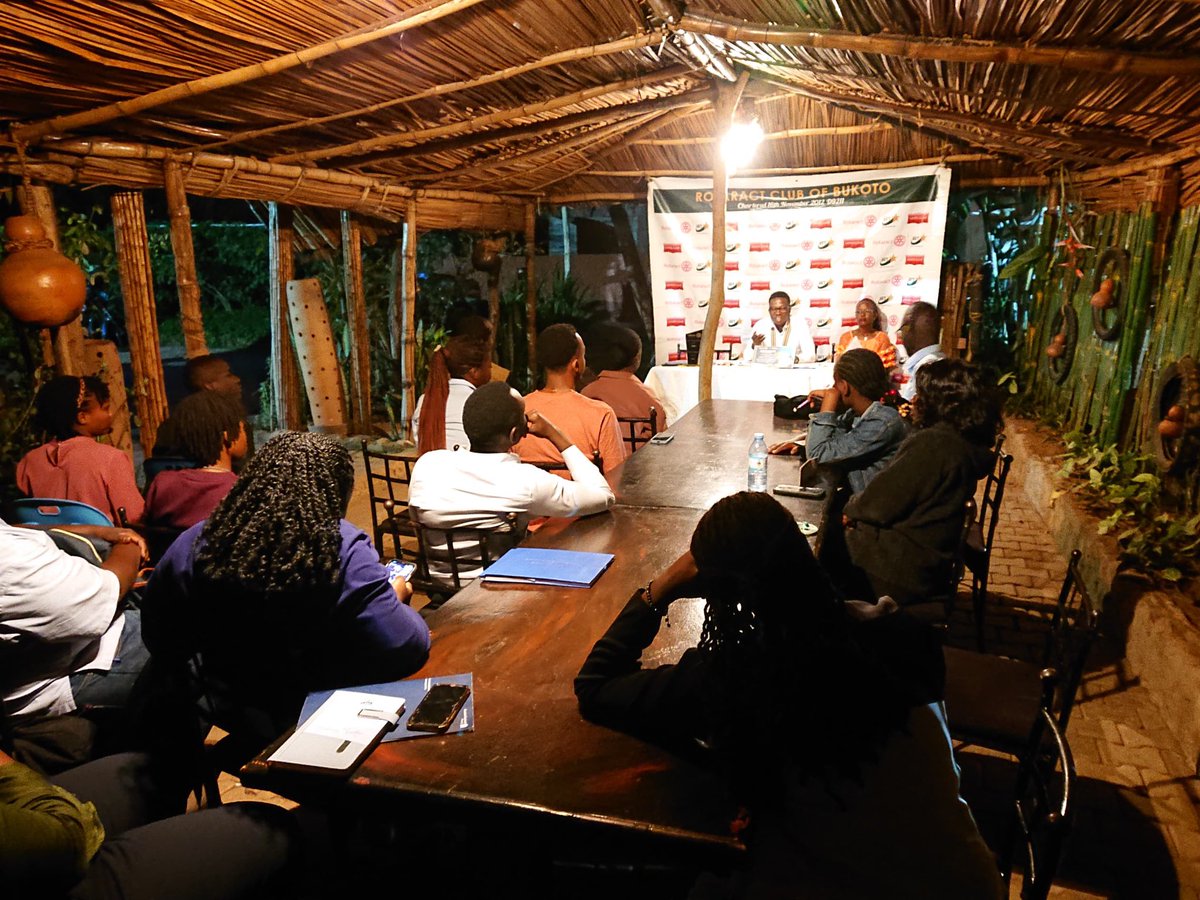 RACBukoto's tweet photo. Last Wednesday we had the pleasure of educating us on whether  EFRIS is double taxation by our very own Josephine Kabyesiza @KihumuroLotson  @Pius_O_Theo 
#PR_ @switzer_micheal https://t.co/psorq1uq3G