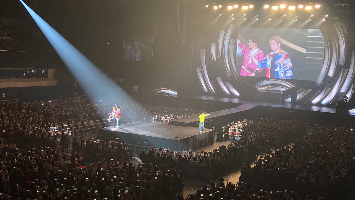 yoppy_6sma22's tweet photo. 大阪初日にてボルテージ最高潮
吾郎さんは初めて汗をかいたそうです（マジメ）

#NAKAMAtoMEETING_vol3 
2024.05.25 Sat. https://t.co/fbeUA6YBkP