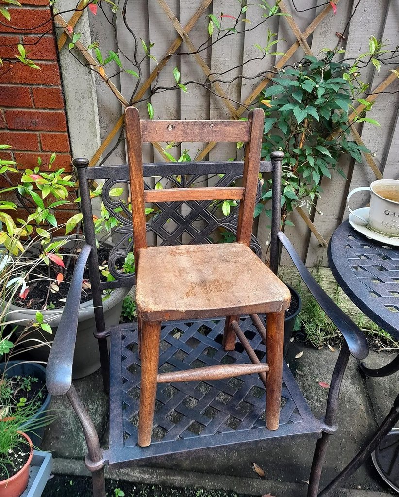 #randomshit

Continuing with the Saturday Kitchen theme!

We found some real treasure on the streets of Prestwich (for a change) and brought this cute child's chair home with us for Heidi in the garden 🪑