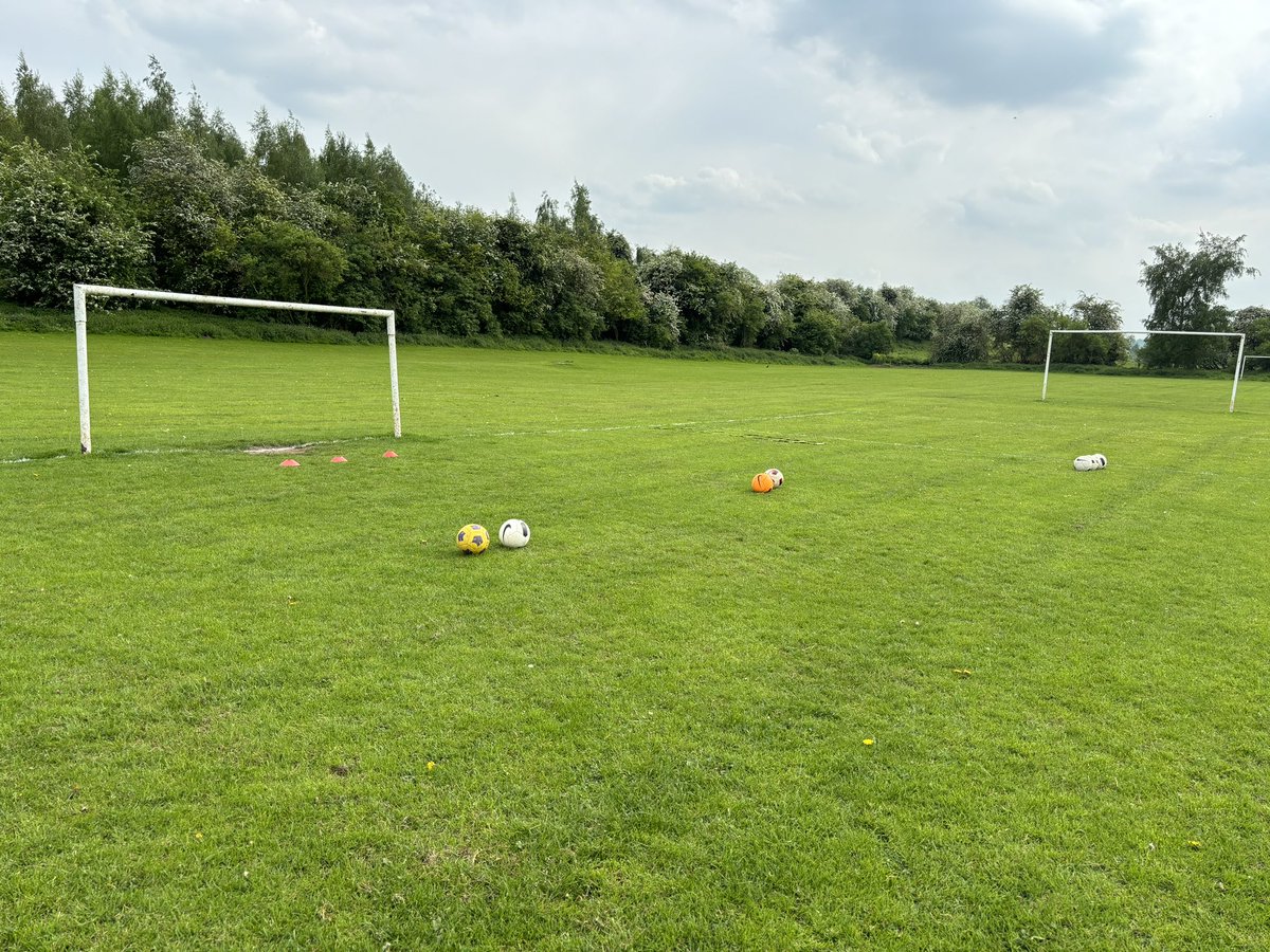 Today marks the end of the 2023/24 season and another successful season goalkeeper coaching at <a href="/WethAthlJFC/">WetherbyAthletic JFC</a> <a href="/WagjfcFootball/">Wetherby Girls</a>  

This season has been the busiest to date with over 50 footballers taking part in GK sessions starting from U7s through to U16s 🍊⚽️🙌