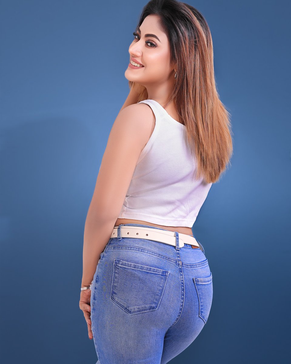 andha s00thula palaar palaar nu adiya podanum pola iruku 😍

#ActressGalleryWorld #actress #hotactress #sexy #Actresshot #ActressHotPhotos #actresses #actressgallery #actressworld