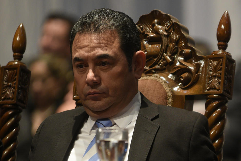 VicenteCarrera_'s tweet photo. El descaro de @jimmymoralesgt no tiene límites. El descarado que entregó Guatemala a EE UU para convertirlo en trece país seguro. Vaya cuero. https://t.co/yLkOLMeoyK
