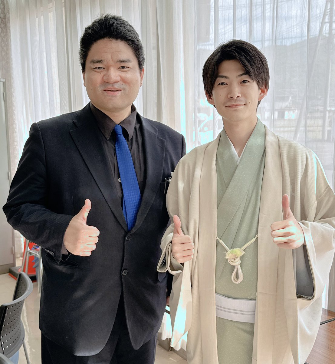 本日マジシャンとして出演させて頂いた赤磐市の公営寄席「お笑い赤坂亭」にて、落語家の月亭柳正さんとご一緒しました。