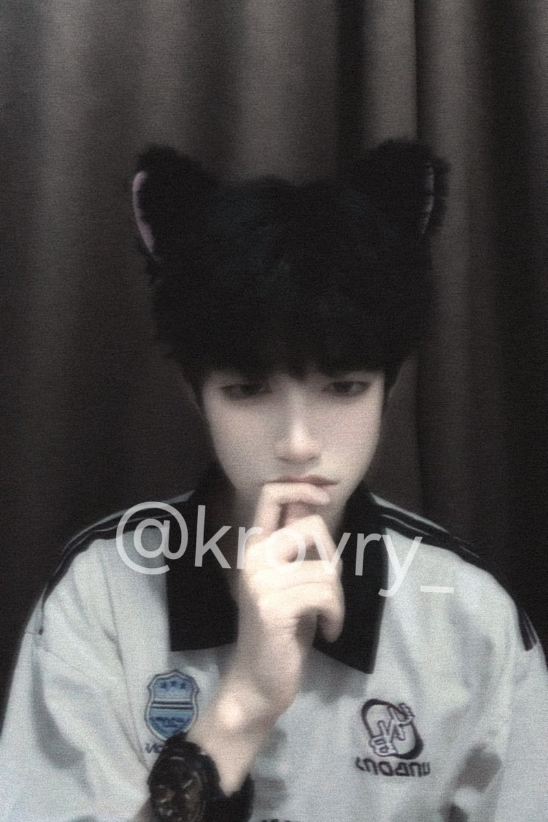 krovry_'s tweet photo. 宝宝 看着我 真的没感觉嘛 https://t.co/D6HaTV0Yx3