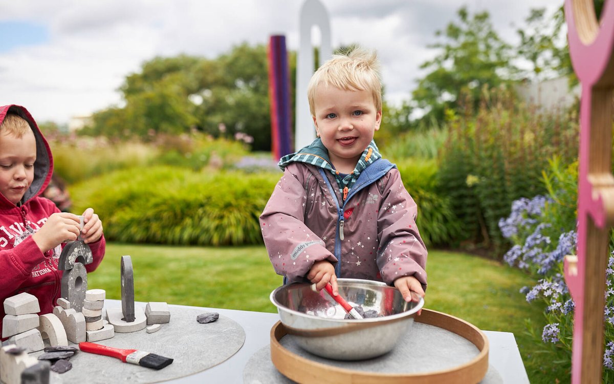 Get creative in The Hepworth Wakefield Garden this half-term. No need to book, just turn up and play! Garden Play Sat 25 May – Sun 2 June* Drop-in 11am – 4pm Free Plan your visit at hepworthwakefield.org/whats-on/mayha… *Please note, there is no Garden Play on Fri 31 May.