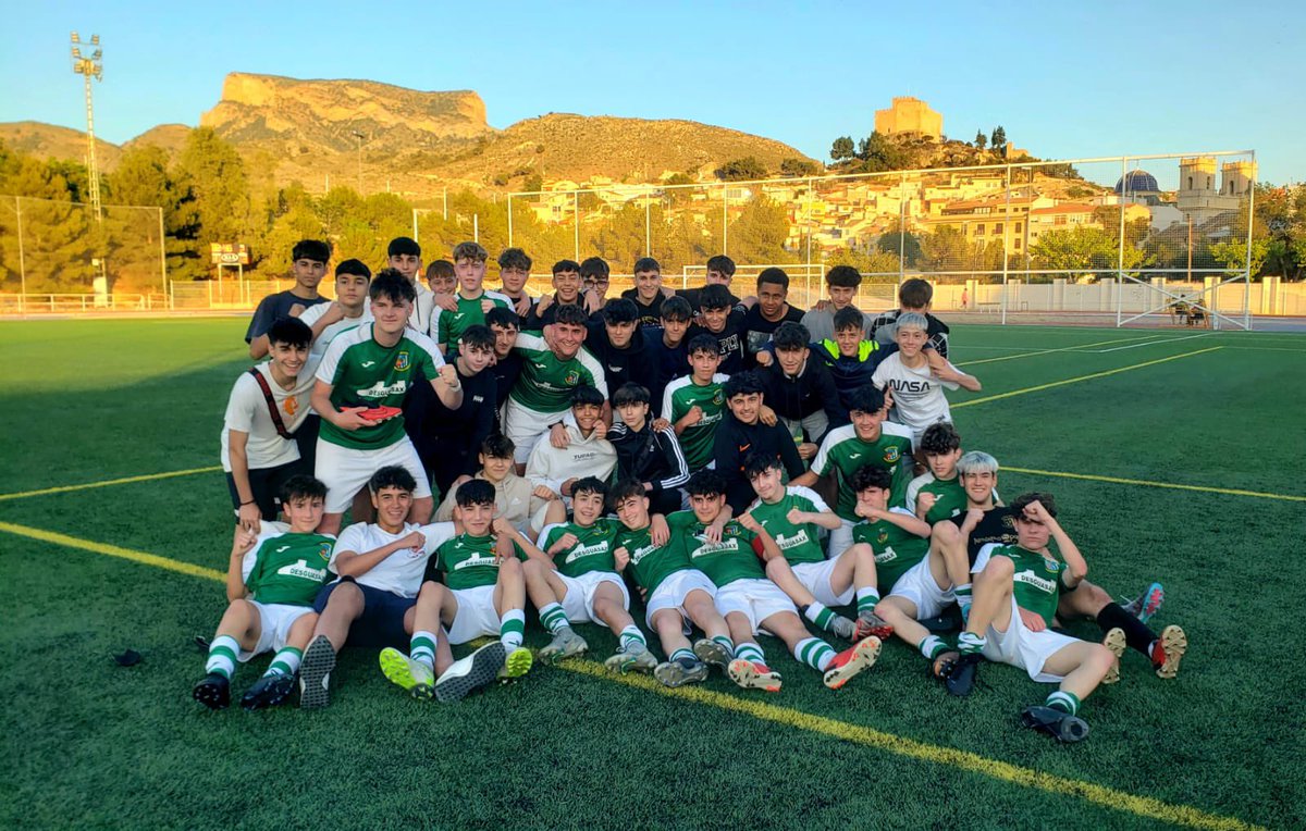 U.D.F. SAX (@udfutbolsax) on Twitter photo Hoy juega nuestro Cadete su último partido de Liga , con un empate ante el colista les sobra para ascender a 1ª Regional Cadete Alicante
<a href="/hondon_nievescf/">Hondón Nieves C.F.</a> vs <a href="/UDFutbolSax/">U.D.F. SAX</a>
<a href="/Desguasax/">Desguasax</a> <a href="/FFCV_info/">FFCV</a>
Suerte a los chavales de <a href="/pacomaycas/">PacoMaycas</a> Hoy juega nuestro Cadete su último partido de Liga , con un empate ante el colista les sobra para ascender a 1ª Regional Cadete Alicante
<a href="/hondon_nievescf/">Hondón Nieves C.F.</a> vs <a href="/UDFutbolSax/">U.D.F. SAX</a>
<a href="/Desguasax/">Desguasax</a> <a href="/FFCV_info/">FFCV</a>
Suerte a los chavales de <a href="/pacomaycas/">PacoMaycas</a>