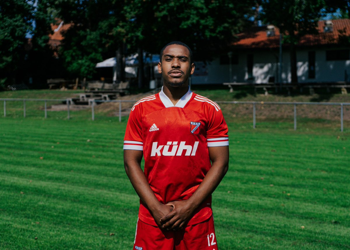 Name: Claudio Santos 
Age: 24 
Position: CDM &amp; CM 
Location : Greater Manchester 
Previous Clubs : Irlam Fc U21, St Martins (Step 6 ),SSV Käestorf ( 6th Division Germany ), TsV Ehmen (6th Division germany ) 

Looking for clubs at step 5,6 &amp; 7