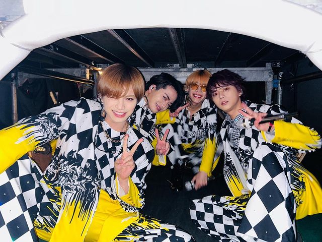 official_jpop's tweet photo. ＼📣STARTO with #timelesz／

WE ARE! Let's get the party STARTO!!

◤ ＼　\\  　//　／◥

　   #timelesz

◣ ／　// 　 \\　＼ ◢

公式Xを開設いたしました！
公演に関する情報をお届けします🎉

⏰日時 2024年5月30日 (木) 16:00～

#WEARE_STARTO #STARTO_for_you #timelesz #we_are_starto https://t.co/h7Z1qBeEcd