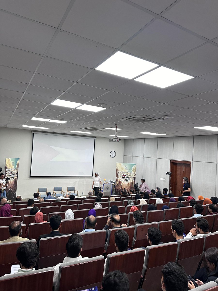 FaizaStories's tweet image. Education is not just about classrooms &amp;amp; textbooks; it&apos;s also about fostering empathy &amp;amp; understanding. Riphah IU supports the Palestinian cause. Every educational institution has a duty to raise awareness &amp;amp; educate  students to be voices for change.
#RiphahVoiceForGaza