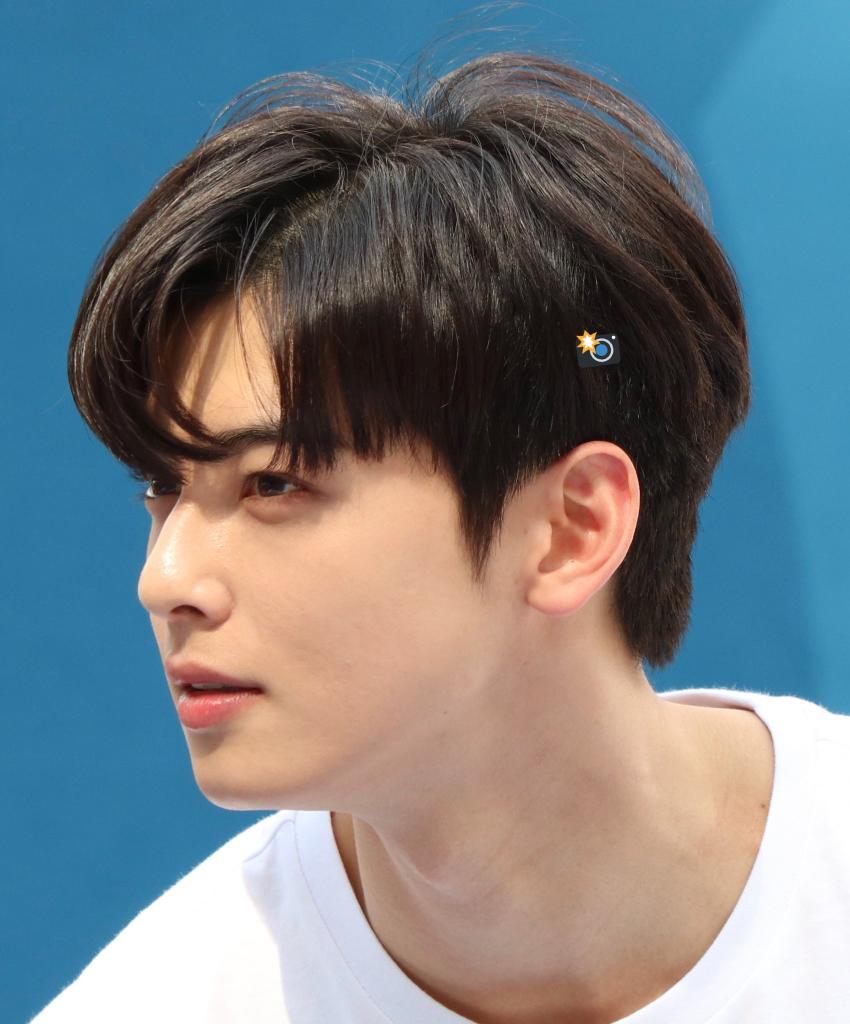 _storyc_'s tweet photo. 케이스위스 차은우 무보정 사건 https://t.co/X7NJbrCRMI