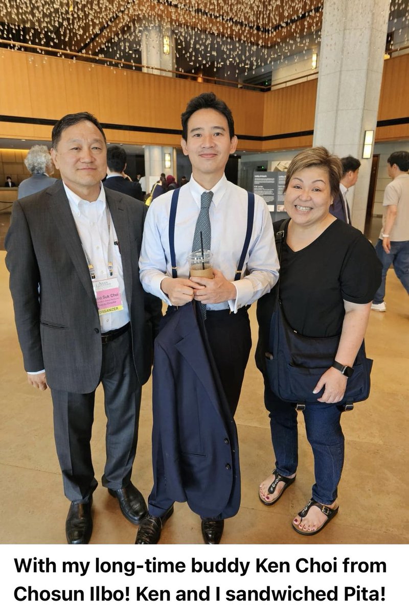 JOOPJAENG's tweet photo. Cr.คุณIndra Suharjono Co-founder IE Entertainment สิงคโปร์ #พิธา #พิธาลิ้มเจริญรัตน์ #pitalimjaroenrat #seoul #korea🇰🇷 #alc2024 #asianleadershipconference #asialeadership #asianleadershipconference2024 #moveforwardparty https://t.co/o0rGOsMXKV