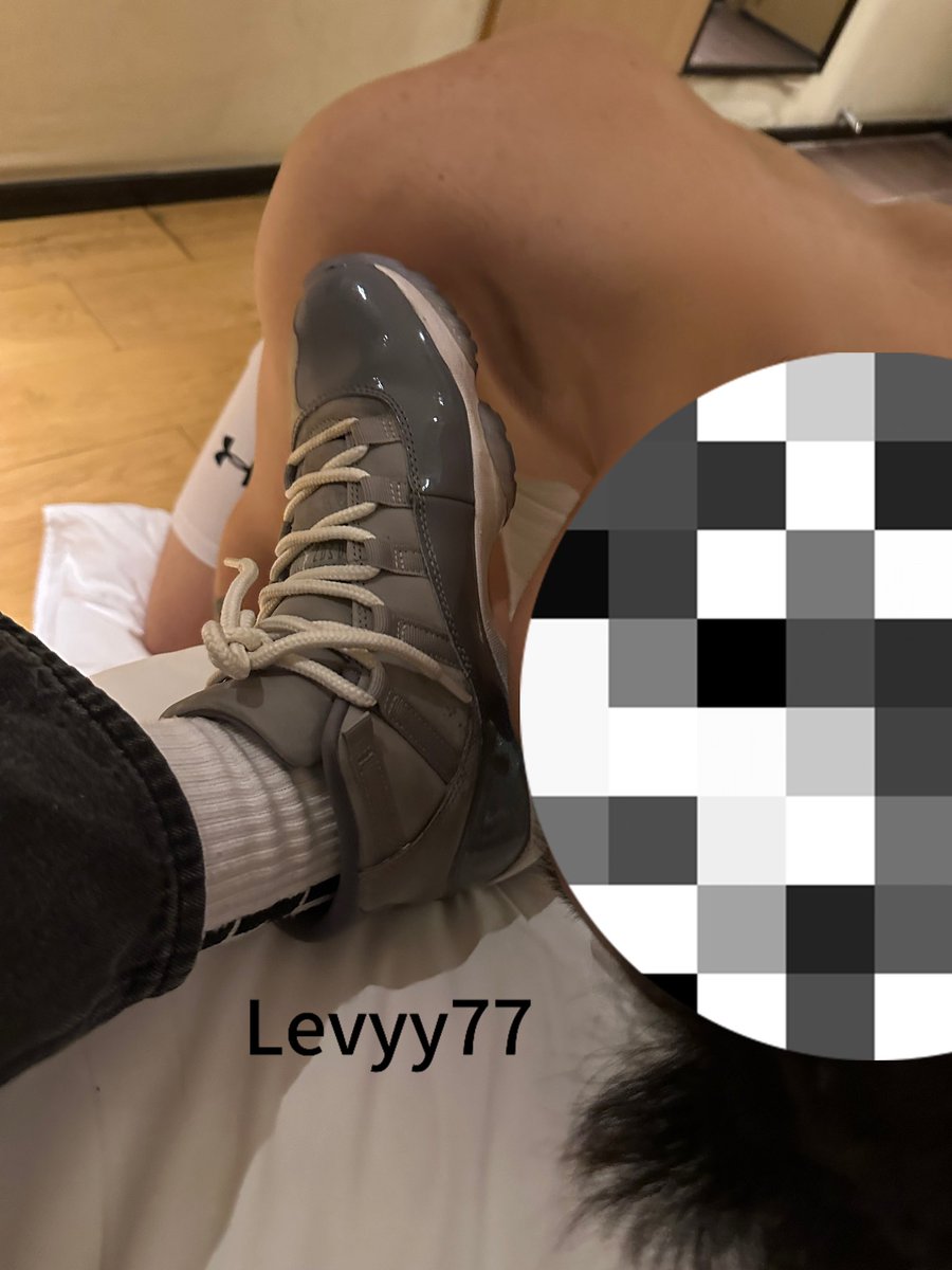 Levyy77's tweet photo. 新项目 #圣水调教 #白袜 #白袜控 #白袜体育�� #鞋袜 https://t.co/Jxq9hwseOX