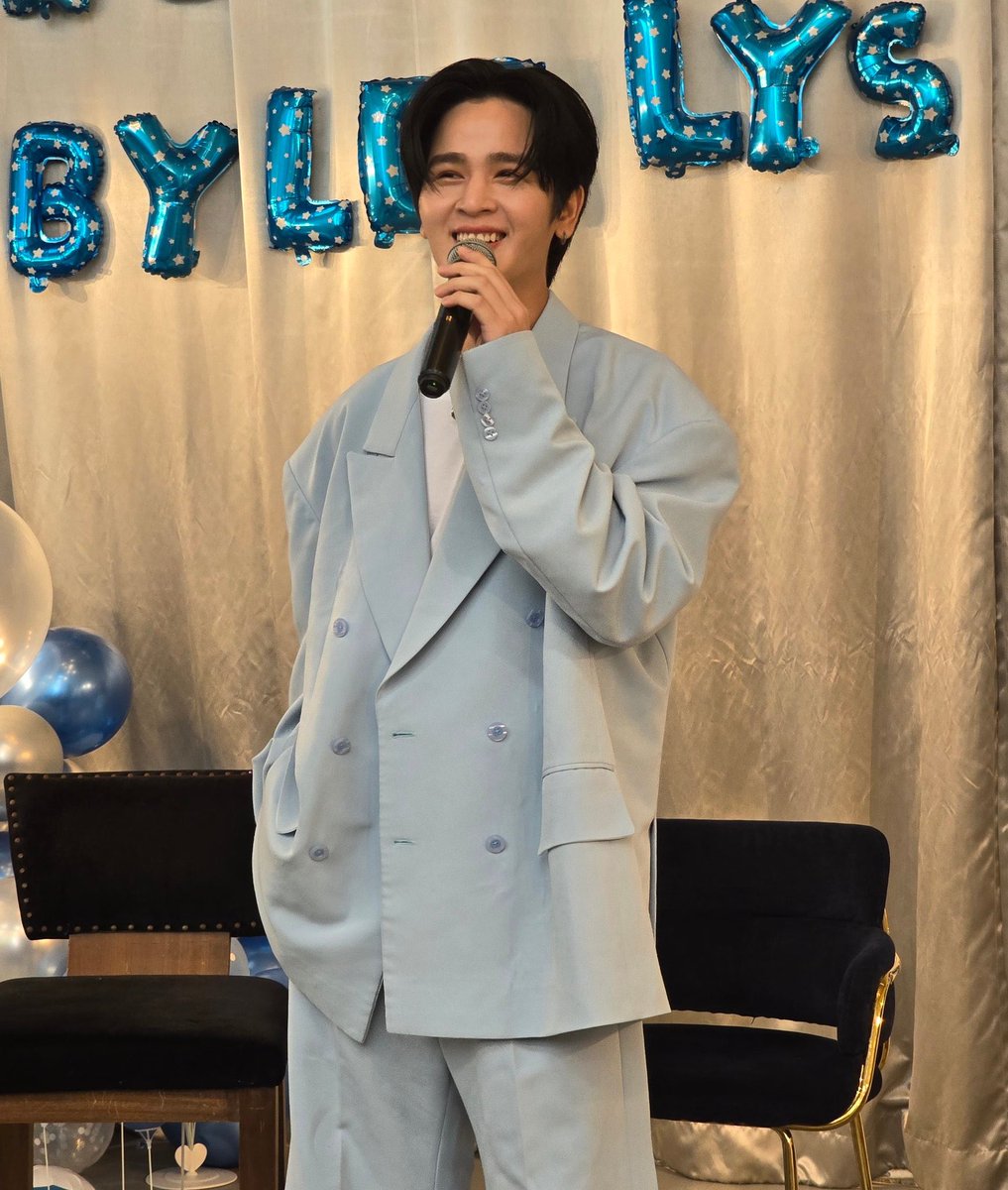 mamayok1's tweet image. ♥️มาแบบนี้เลยเหรอ หล่อเกิ้นละครับ 🩷
#yoonpsn @yoonpsn 🩵🐳
#แก้มกลมของยุ่น
#ChubbyCheeks ♥️🐳#lovelydaywithyoonbylerlys