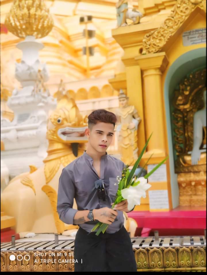 luckyspaman98's tweet photo. ဘုရားသြားေက်ာင္းတတ္😍😍😍 https://t.co/ZREJk6cd7G