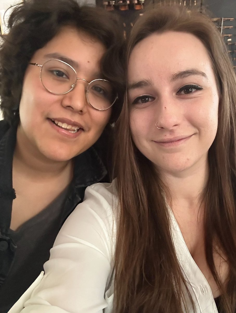 KTChannel3's tweet image. 💜My 28th birthday today💜

Shoutout to all of my friends who I have finally met &amp;amp; to the ones I have not met yet. Kpop brought us together &amp;amp; we are still be friends years later. Even though we all live in different states Haha Excited to make more memories:)

Love you all💜