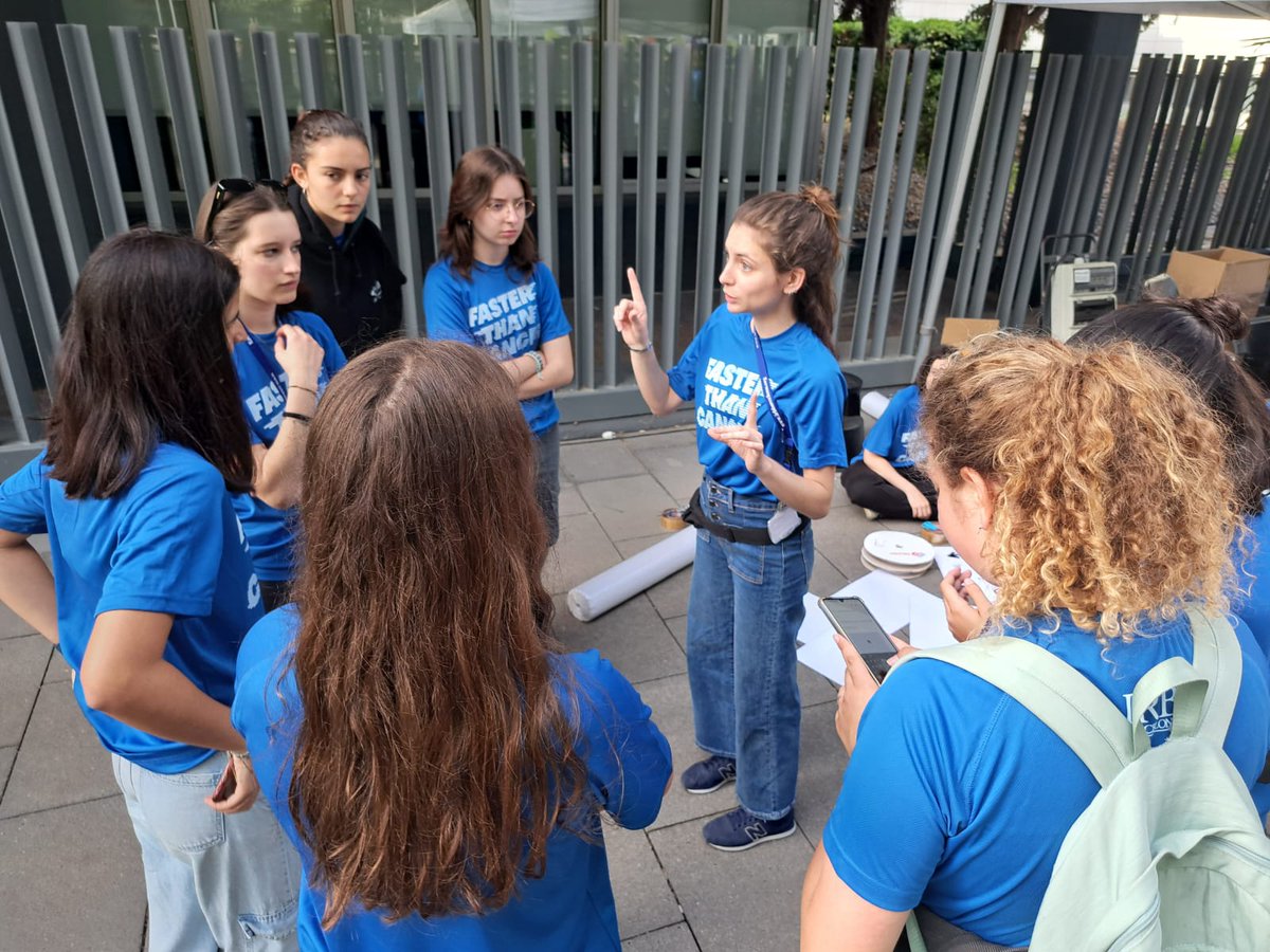 IRBBarcelona's tweet photo. 🌞Dia molt especial a l'#IRBBarcelona!

Avui celebrem la nostra Jornada de #PortesObertes, amb un munt d'activitats científiques per a totes les edats!😍

👩‍🔬👨‍🔬Amb moltes ganes de fer #ciència amb tu!

Tot a punt. Som-hi!🚀🚀🚀

#ExperimentaIRB #OpenDay @BCNCiencia @BigVanCiencia @aplauso_atras