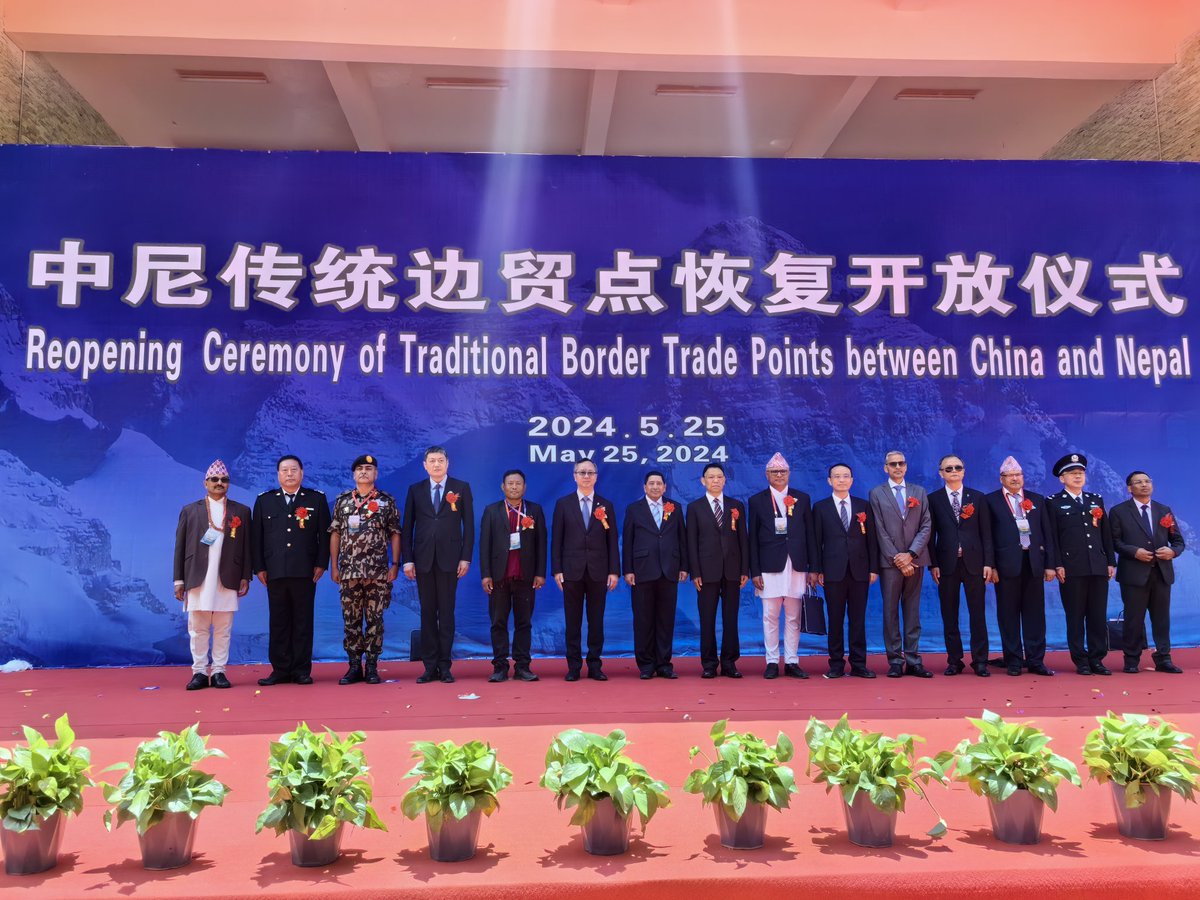 PRCAmbNepal's tweet photo. Warm congratulations to the reopening of 7 traditional border trade points between China and Nepal today, and rest 7 trade points will be open soon when weather condition allow. That will greatly boost the cross-border trade, and improve local residents' liverlihood. Connectivity brings prosperity. Connectivity brings happiness.
#ChinaNepalTraditionalBorderTradePoint