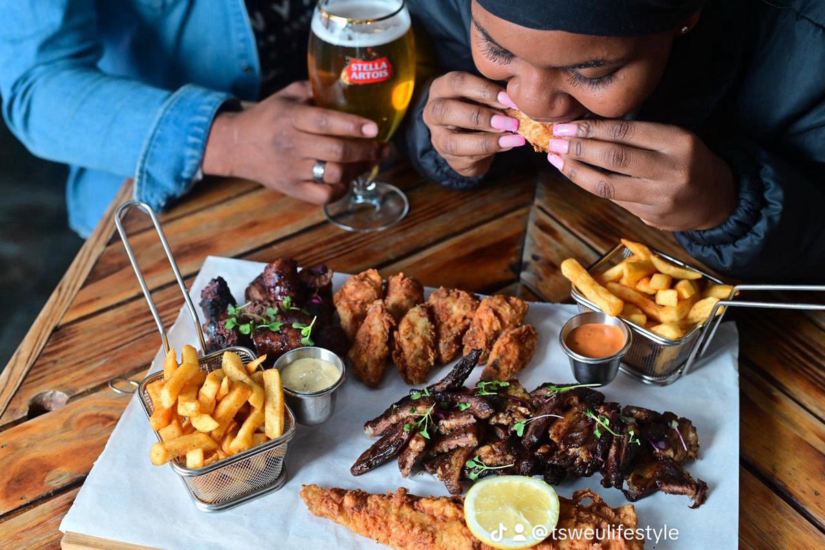 Tsweu Lifestyle Cafe tweet media