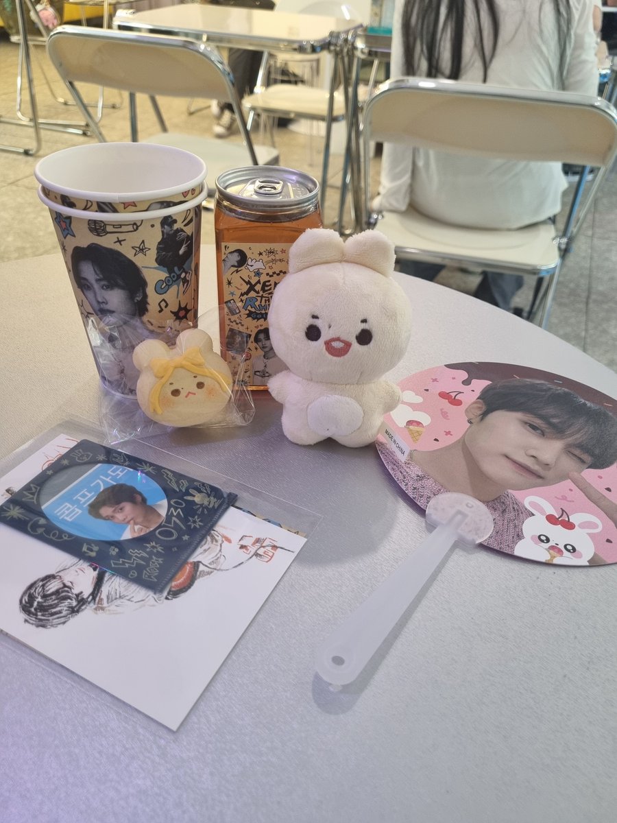 📍플로이드

#KEEP_THE_RHYTHM_GOING
#마이_락스타_콥토끼

너무 아기자기해...🥹
콥이한테 편지도 쓰고 투표까지 하고 왔습니다🥰
콥이 생일(미리) 너무축하해❤️❤️