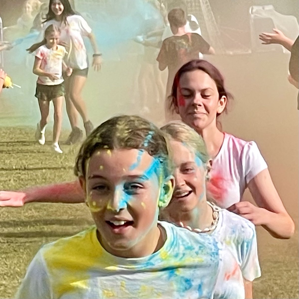 TeamYr5's tweet photo. A colourful afternoon at MHOC. https://t.co/qnn2TxxTy8