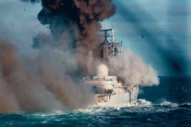 RoyalNavyVet's tweet photo. HMS Coventry, 42 years ago today 🫡 https://t.co/uqJix5T4Vf