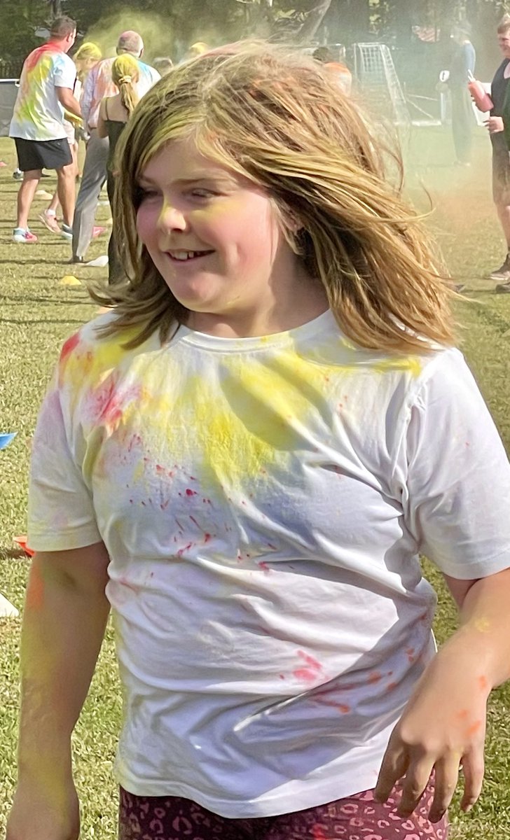 TeamYr5's tweet photo. Colour Run fun! https://t.co/6BlKVzRnAS