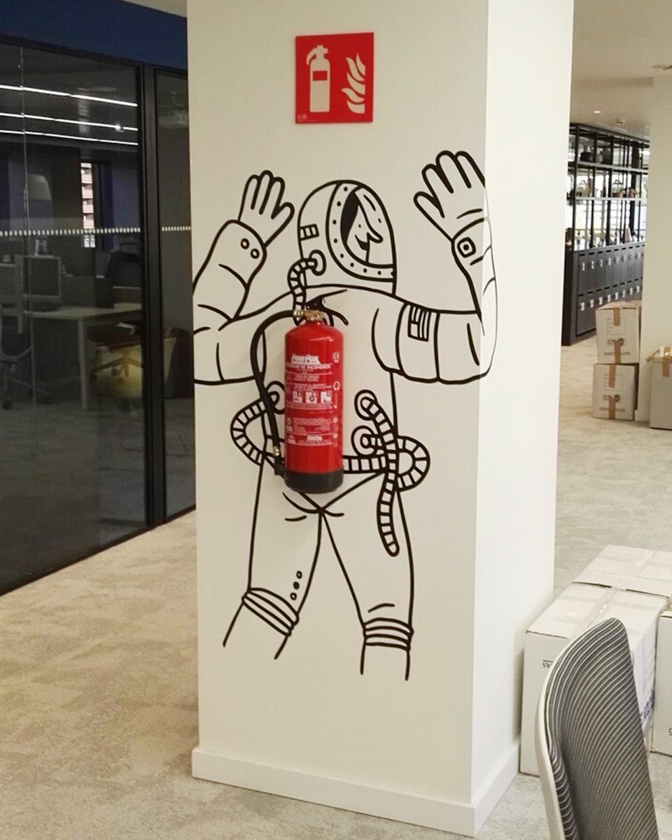 scissorspaper1's tweet photo. Love to see wall vinyls being used to add some fun and character to the space. This is a cute example from a series of cool ideas. Nice work integrating the everyday office objects too. 

📍 La Caixa, Barcelona ✏️ Miguel Ángel Camprubí / The Mushroom co https://t.co/xJQOM9mIvM