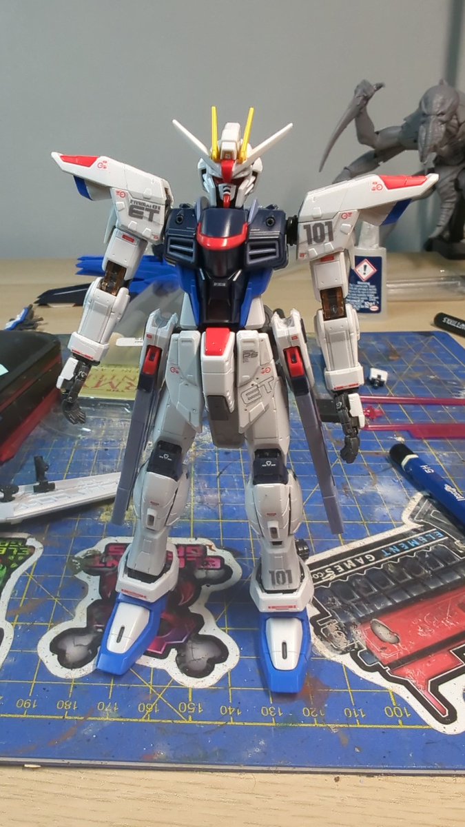 JonoS116's tweet photo. Taking a lil break from building and painting AoS minis till I know more about 4th so I did a bit of my other hobby @letsmakeitorkie saw you working on Gunpla too https://t.co/bfa9yizaxe